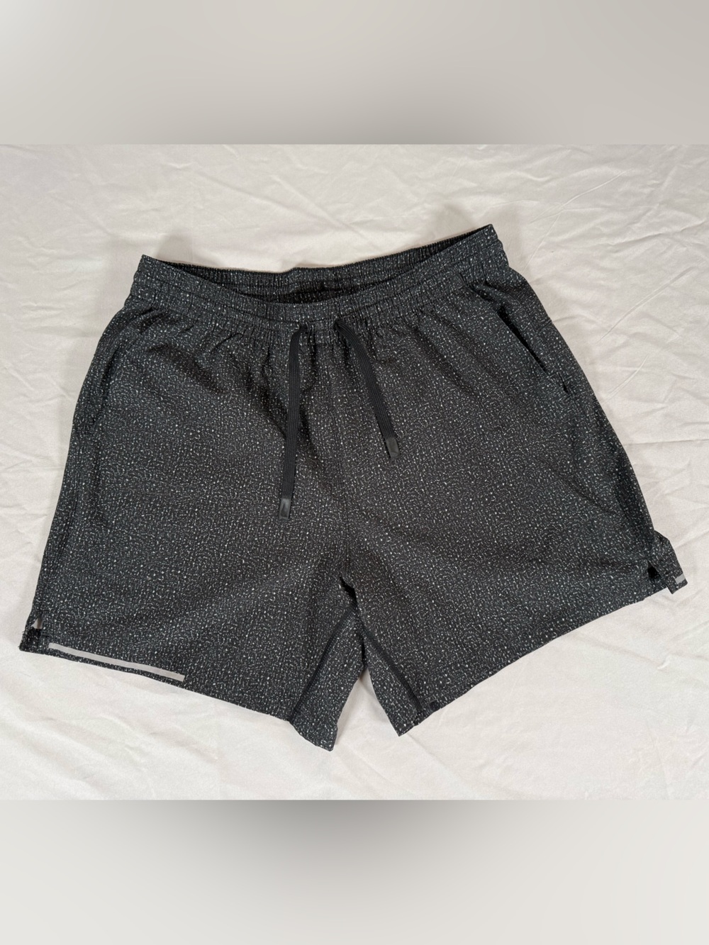 Bear Bottom Run v2 Running Shorts